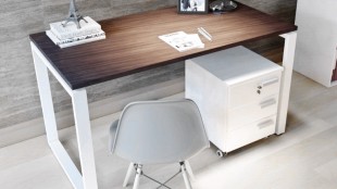 Escritorio c/cajonera - 1,35 m
