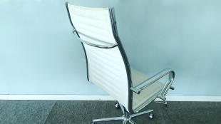 VENTA a empleados $ 9.000