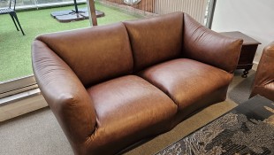 Sofá de dos cuerpos